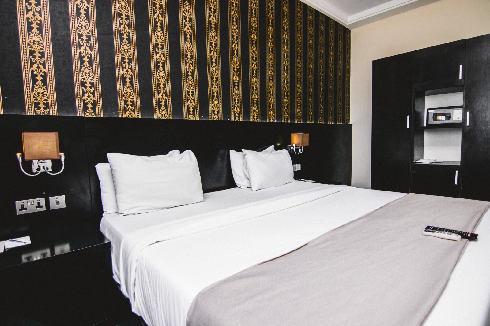 A picture of Executive Suite